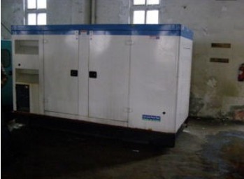 周口康明斯150kw大型柴油二手发电机组