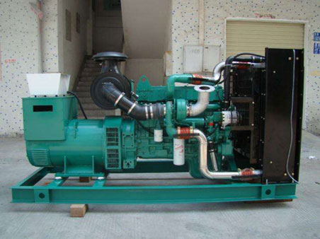 周口1100kw康明斯柴油发电机组